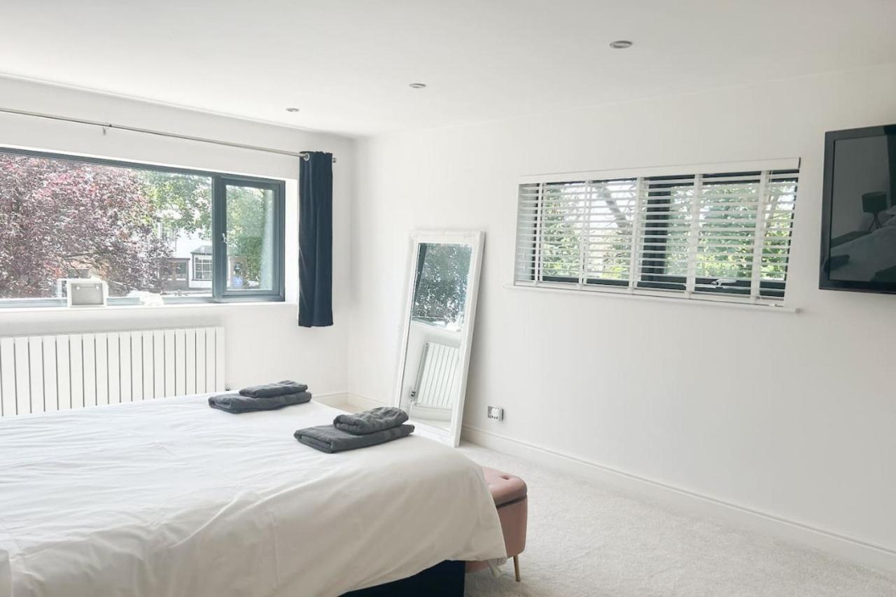 Villa Luxe 5 Bed House In Guildford. Morden Amenities Normandy Exterior foto