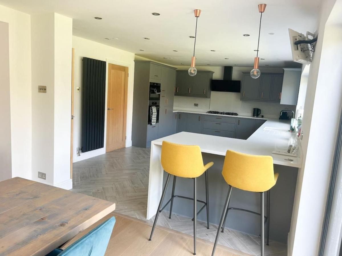 Villa Luxe 5 Bed House In Guildford. Morden Amenities Normandy Exterior foto