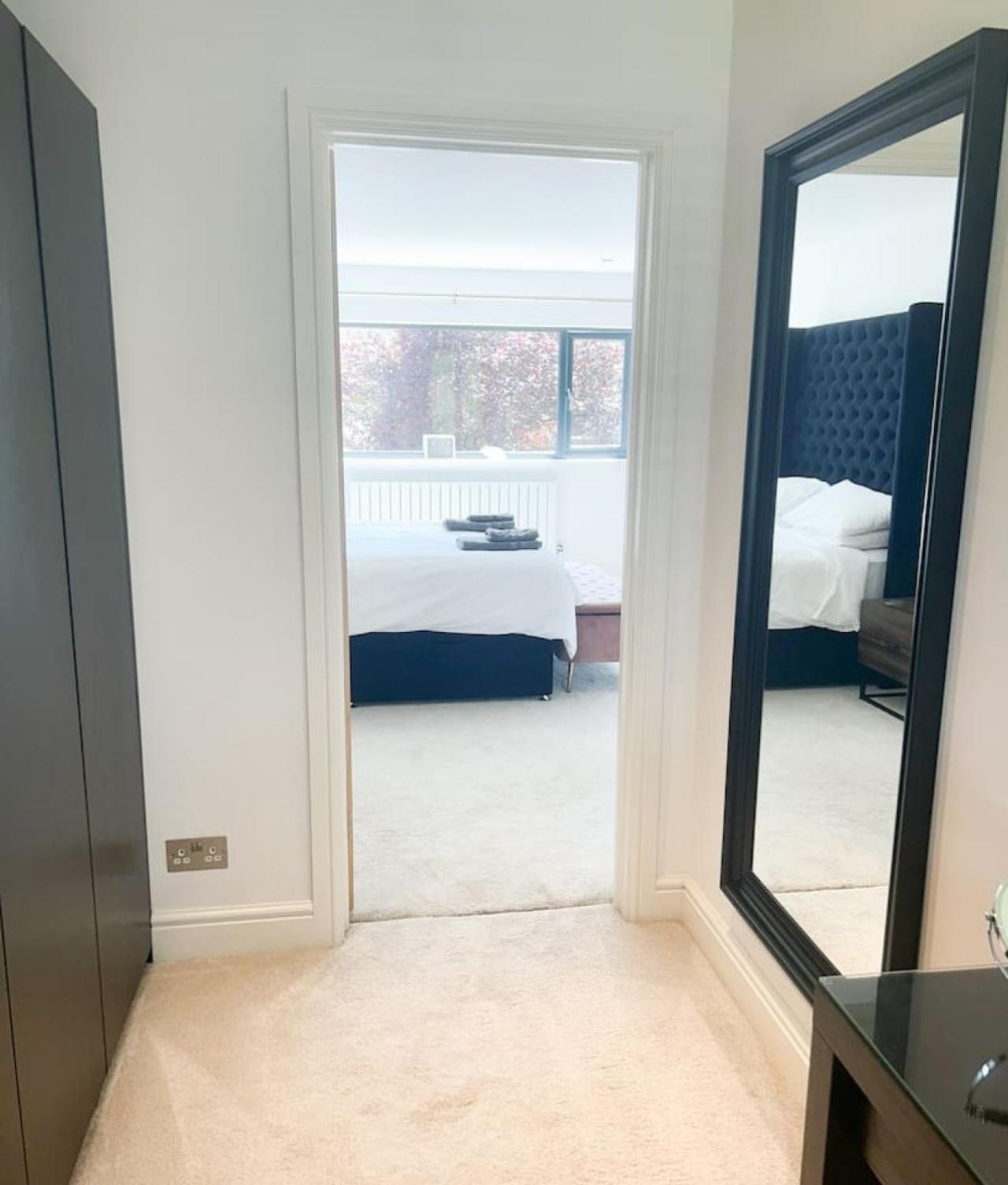 Villa Luxe 5 Bed House In Guildford. Morden Amenities Normandy Exterior foto