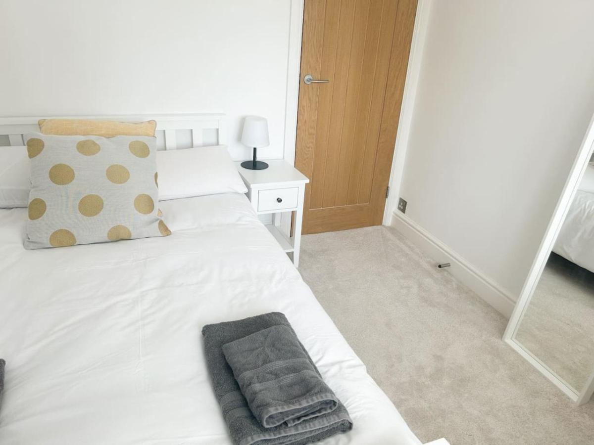 Villa Luxe 5 Bed House In Guildford. Morden Amenities Normandy Exterior foto