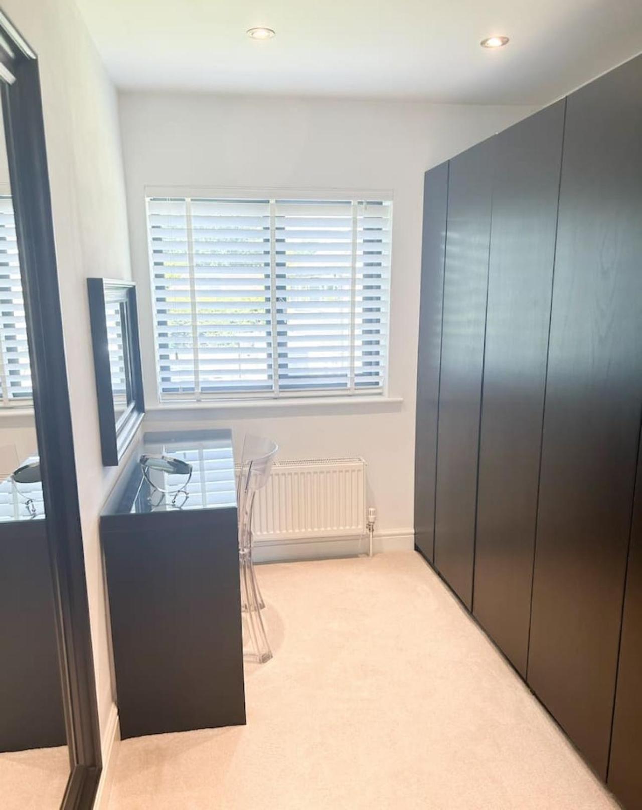 Villa Luxe 5 Bed House In Guildford. Morden Amenities Normandy Exterior foto